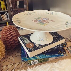 Aynsley “Little Sweetheart” Cake Stand